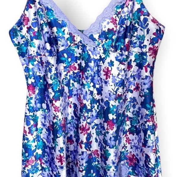 FLORAL CHEMISE. THALIA SODI. SATIN FINISH and LACE TRIMS SLEEPWEAR. GUC - Picture 3 of 14